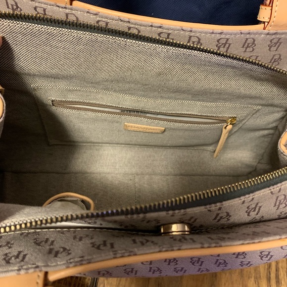 BNWT Dooney & Bourke Buckle Satchel 👜 Authentic Rare - Picture 2 of 10